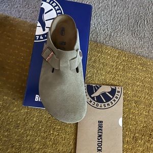 I have size 39 is someone willing to trade for size 40 they are not for sale